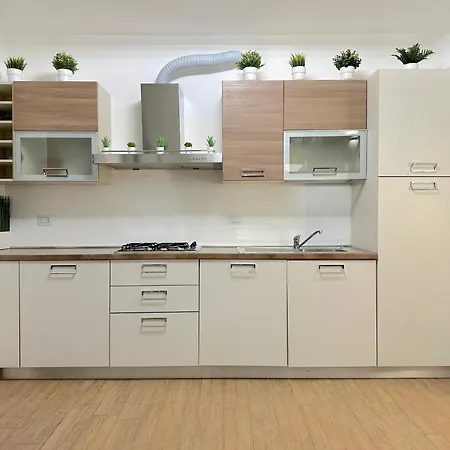 Mascarella Boutique *